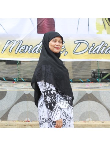 TATI RAHMIATI, S.Pd, MM